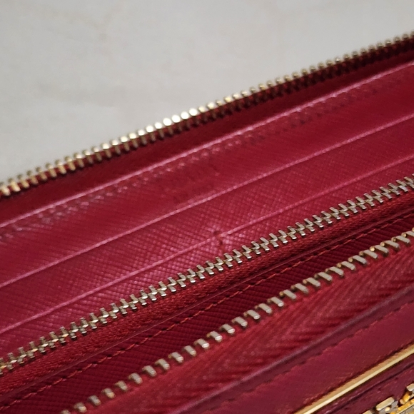 Prada Milano Saffiano Leather Wallet - Picture 10 of 13